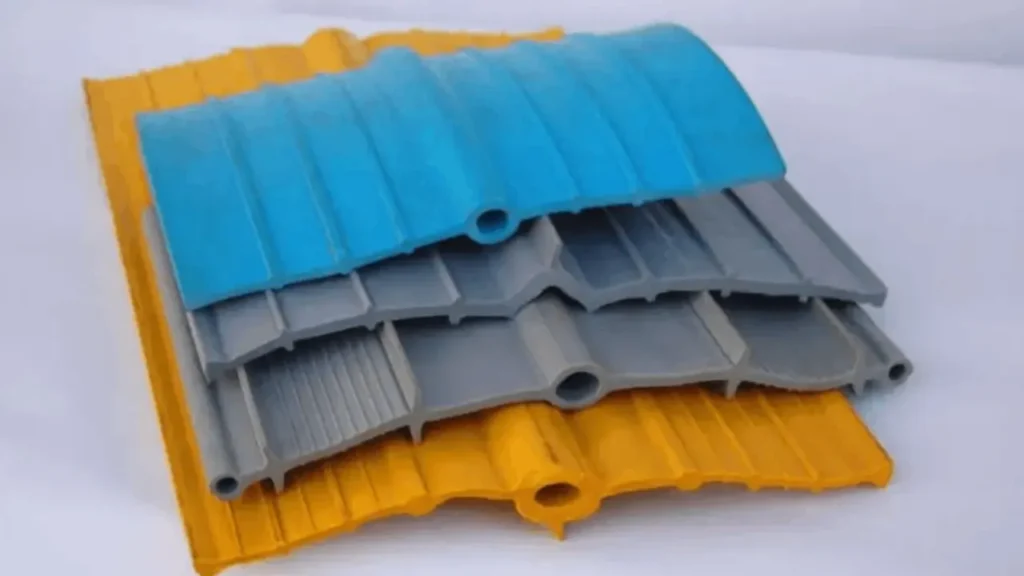 PVC water stoppers of different colours